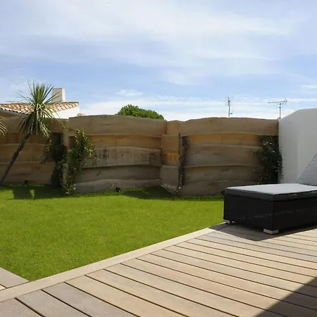 Вилла Spacieuse A Avec Piscine Privee Сен-Клеман-де-Бален